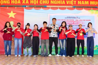 Hoạt động trải nghiệm tập thể tại sân trường ngày 22 tháng 3 năm 2026